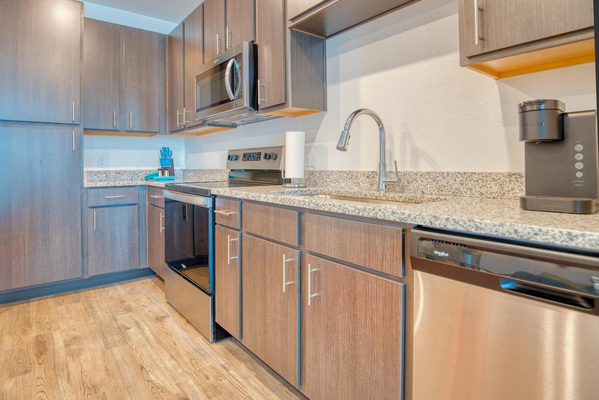 גיינסוויל Deluxe One Bedroom Apartment מראה חיצוני תמונה